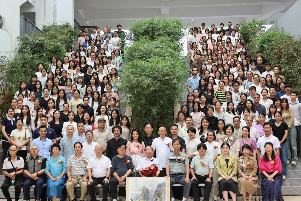 桂平市中小学美术教师水彩画专题培训活动暨大藤峡水彩画社成立仪式在我校顺利举行 丨 LSTY.COM雷速体育(中国大陆)科技公司